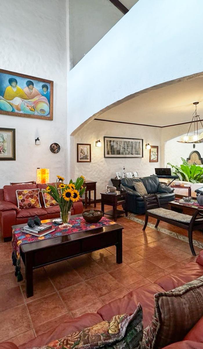 Spacious House for Sale in Quinta Guayabos Residential, Curridabat