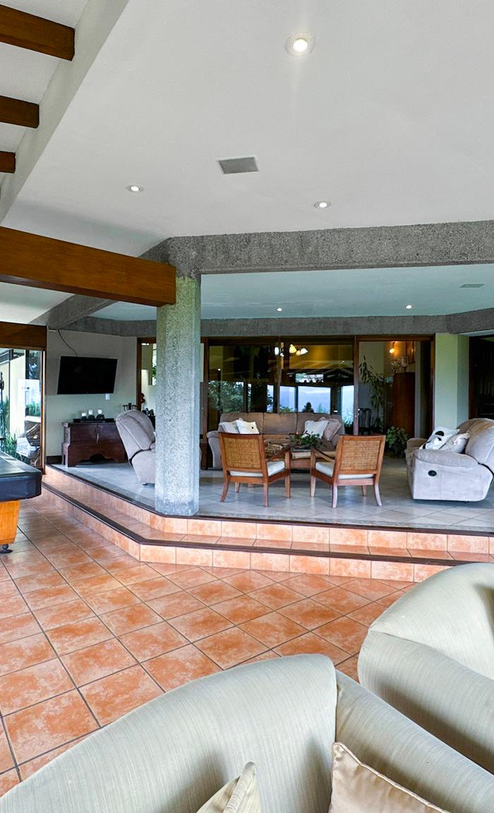 Spacious House for Sale in San Antonio de Escazú – 4,452 m² Lot