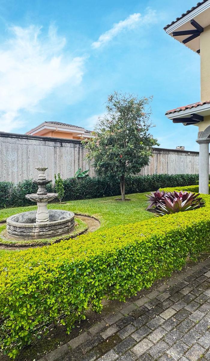 Beautiful Home for Sale in Residencial Altamonte, Curridabat