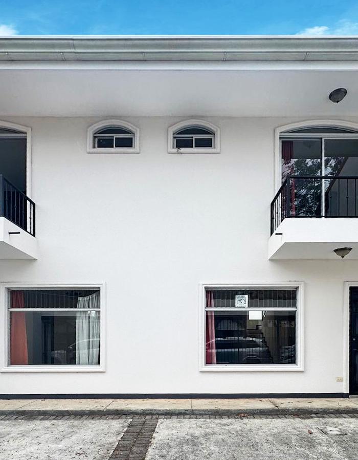 2 Investment Apartments for Sale in Monserrat, Tres Ríos