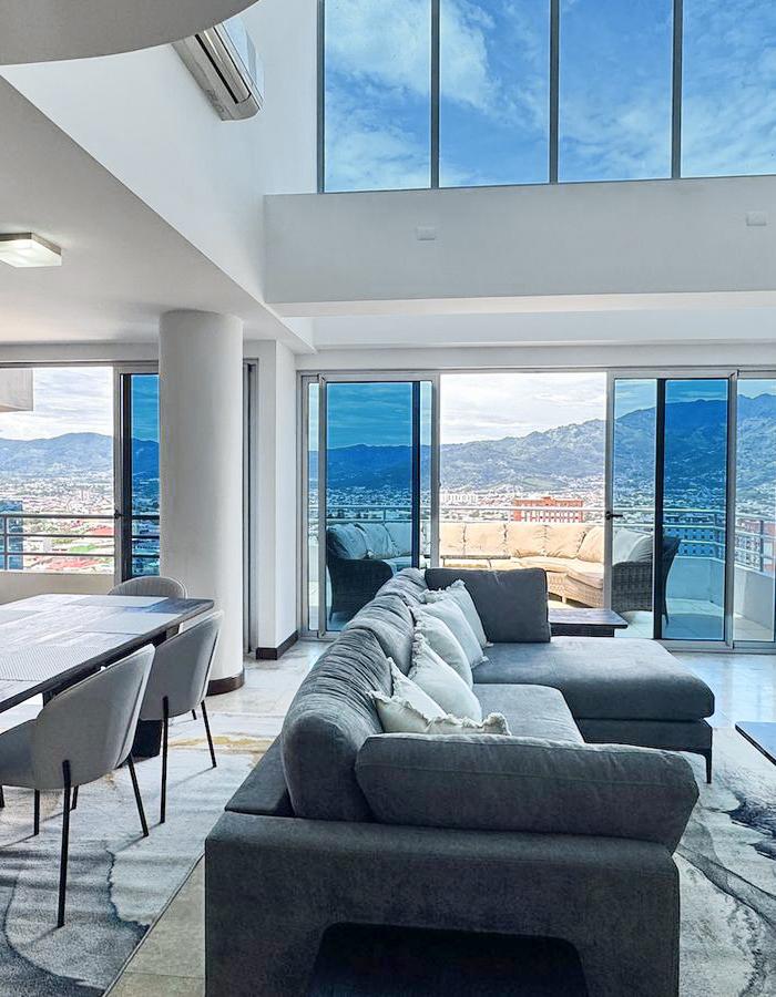 Two-Level Penthouse with Stunning Views in Torres Paseo Colón, San José